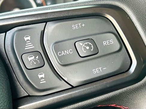 Used 2024 Jeep Wrangler Unlimited Rubicon AWD/4WD image 33