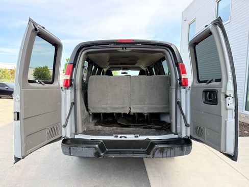 Used 2016 Chevrolet Express 2500 LS RWD image 19