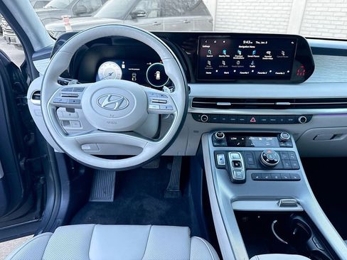 Used 2024 Hyundai Palisade Calligraphy image 25