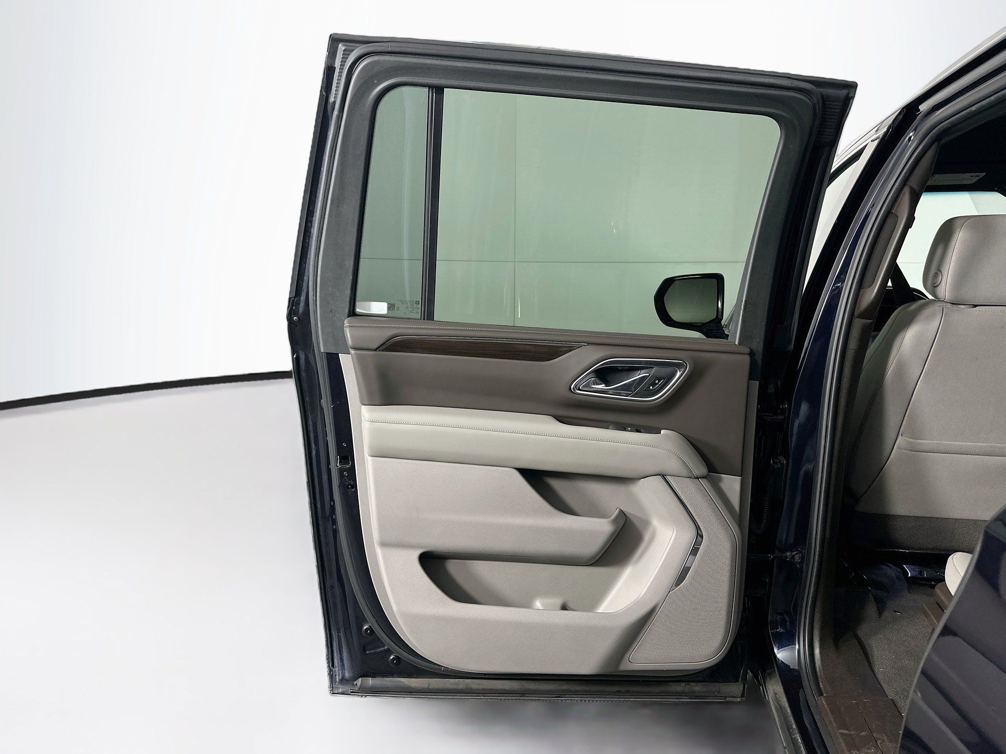 Used 2022 GMC Yukon XL SLE AWD/4WD image 24