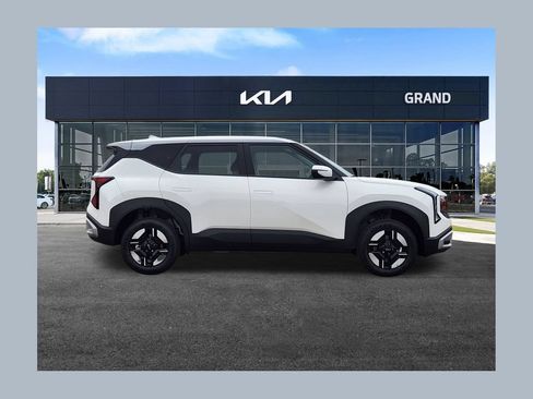 New 2027 Kia Seltos LX AWD/4WD image 1