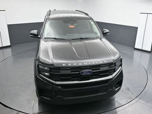 New 2026 Ford Expedition Active AWD/4WD image 16