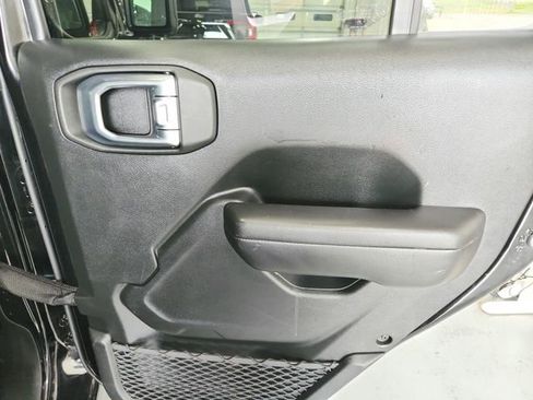 Used 2021 Jeep Wrangler Unlimited Sport image 37