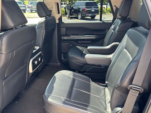 Used 2023 Ford Expedition XLT AWD/4WD image 26