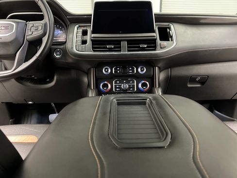 Used 2022 GMC Yukon XL AT4 AWD/4WD image 44