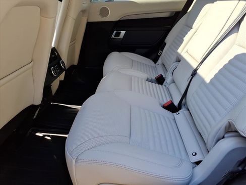 New 2026 Land Rover Discovery Limited Edition image 5