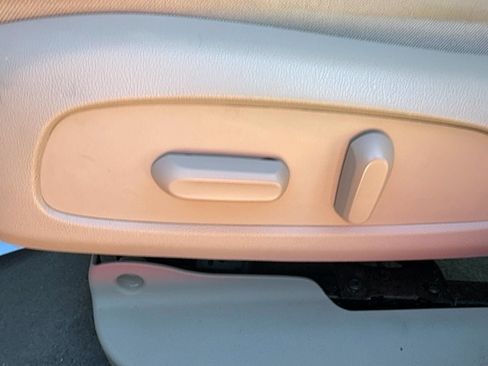 Used 2017 Chevrolet Cruze LT w/ Convenience Package image 18