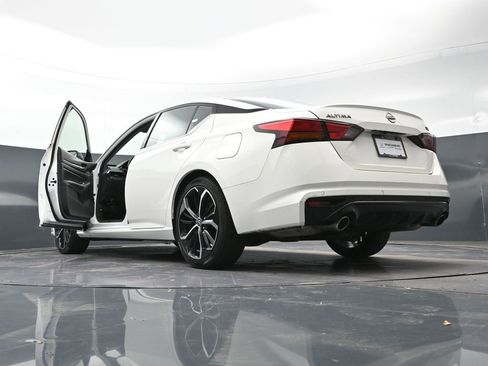 Used 2024 Nissan Altima 2.5 SR FWD image 23