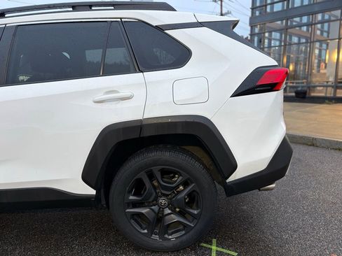 Used 2022 Toyota RAV4 Adventure image 5