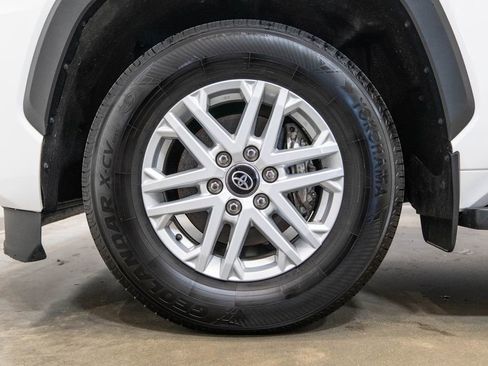 Certified 2025 Toyota Sequoia SR5 AWD/4WD image 11