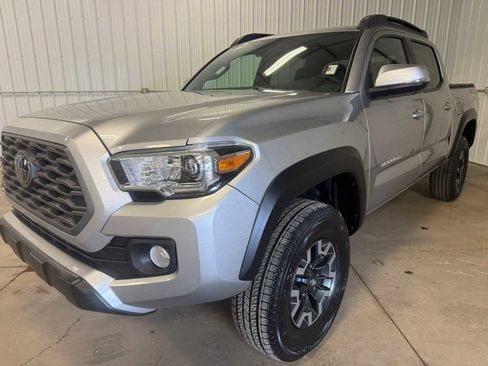 Certified 2023 Toyota Tacoma TRD Off-Road AWD/4WD image 6