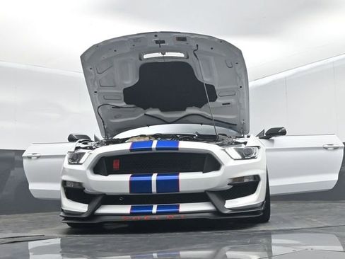 Used 2017 Ford Mustang Shelby GT350R w/ GT350R Equipment Group 920A RWD image 74