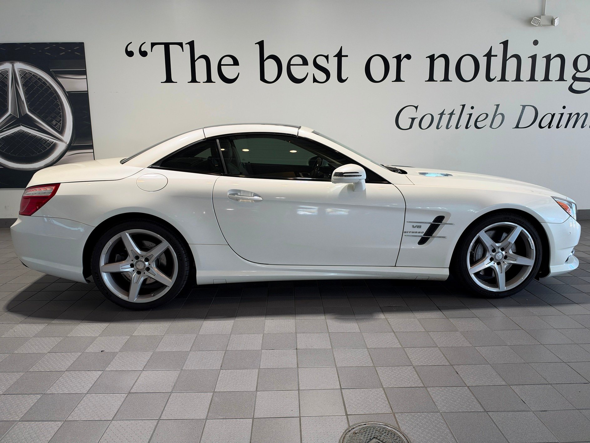 Used 2014 Mercedes-Benz SL 550 image 11