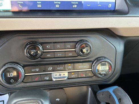 Used 2023 Ford Bronco Wildtrak image 26