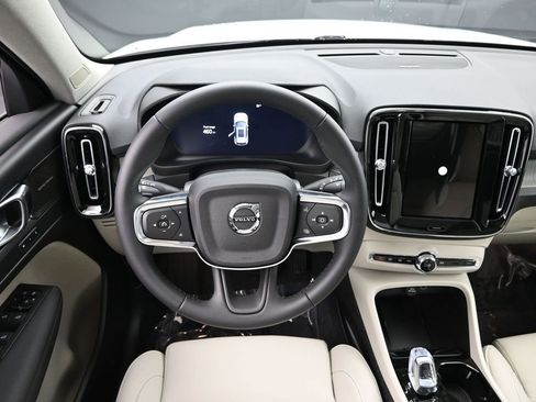 New 2026 Volvo XC40 B5 Ultra w/ Climate Package AWD/4WD image 19