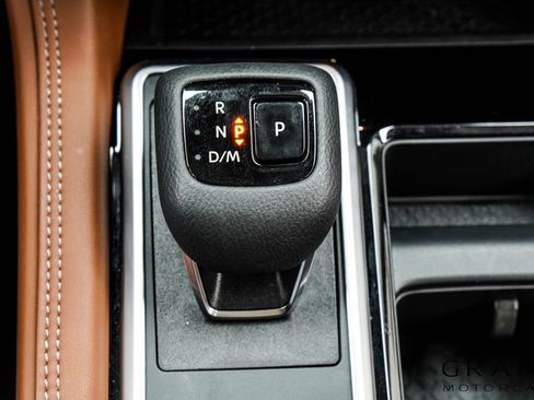 Used 2025 Nissan Pathfinder Platinum AWD/4WD image 26