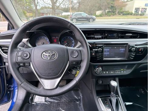 Used 2014 Toyota Corolla S image 12