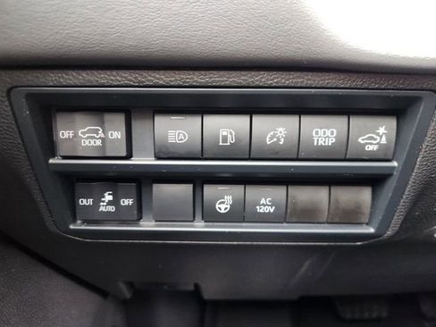 Used 2026 Toyota Sequoia Capstone AWD/4WD image 21