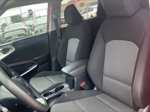 Used 2024 Kia Soul LX w/ Option Group 015 FWD image 9