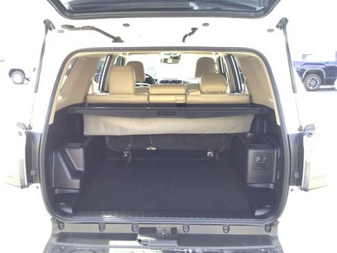 Used 2022 Toyota 4Runner SR5 Premium image 19