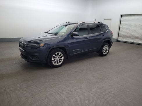 Used 2019 Jeep Cherokee Latitude w/ Popular Appearance Group FWD image 2