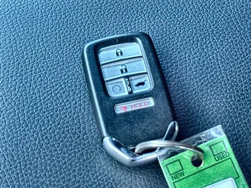 Used 2025 Honda Passport EX-L image 28