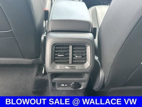 Certified 2023 Volkswagen Tiguan SE FWD image 11