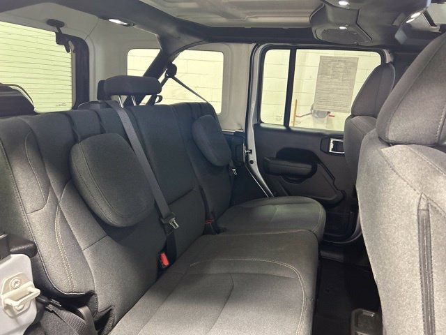 Used 2024 Jeep Wrangler Unlimited AWD/4WD image 17