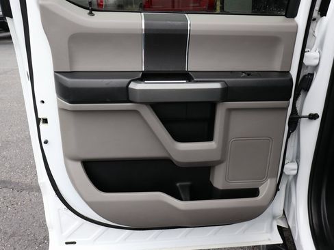 Used 2018 Ford F150 XLT w/ Trailer Tow Package image 31