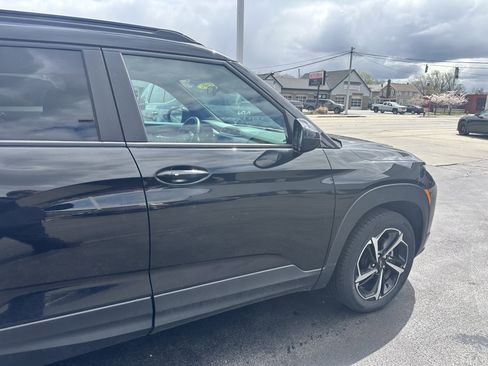 Used 2023 Chevrolet TrailBlazer RS w/ Sun and Liftgate Package image 10