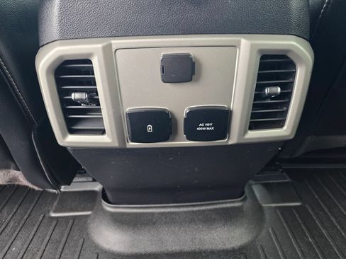 Used 2018 Ford F150 Lariat AWD/4WD image 36