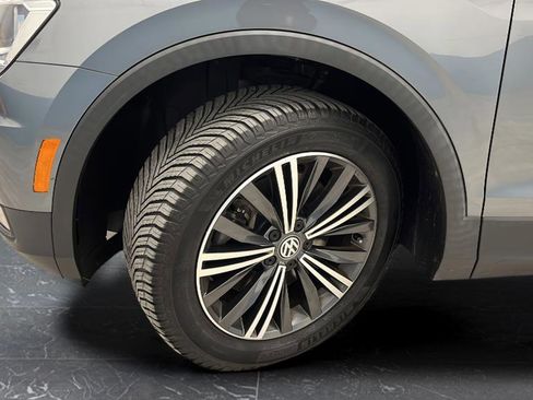 Used 2018 Volkswagen Tiguan SEL image 29