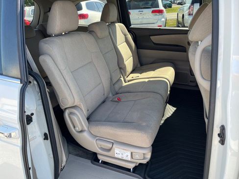 Used 2016 Honda Odyssey SE image 18