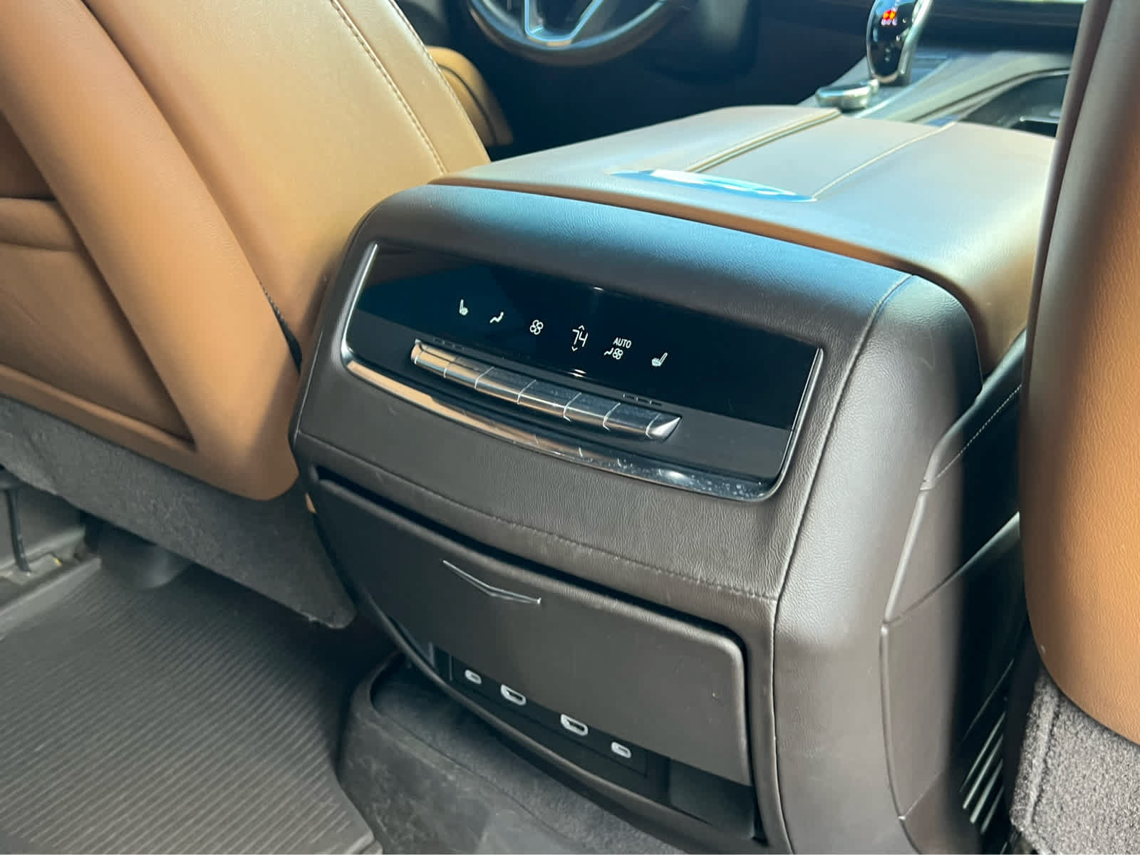 Used 2021 Cadillac Escalade ESV Sport w/ Driver Assist Tech Package AWD/4WD image 25