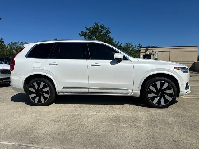 Certified 2025 Volvo XC90 T8 Plus AWD/4WD image 10
