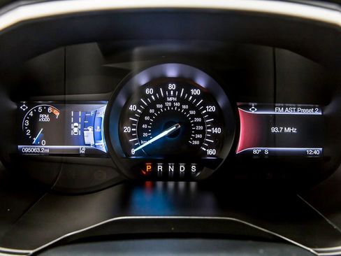 Used 2020 Ford Edge SEL AWD/4WD image 16
