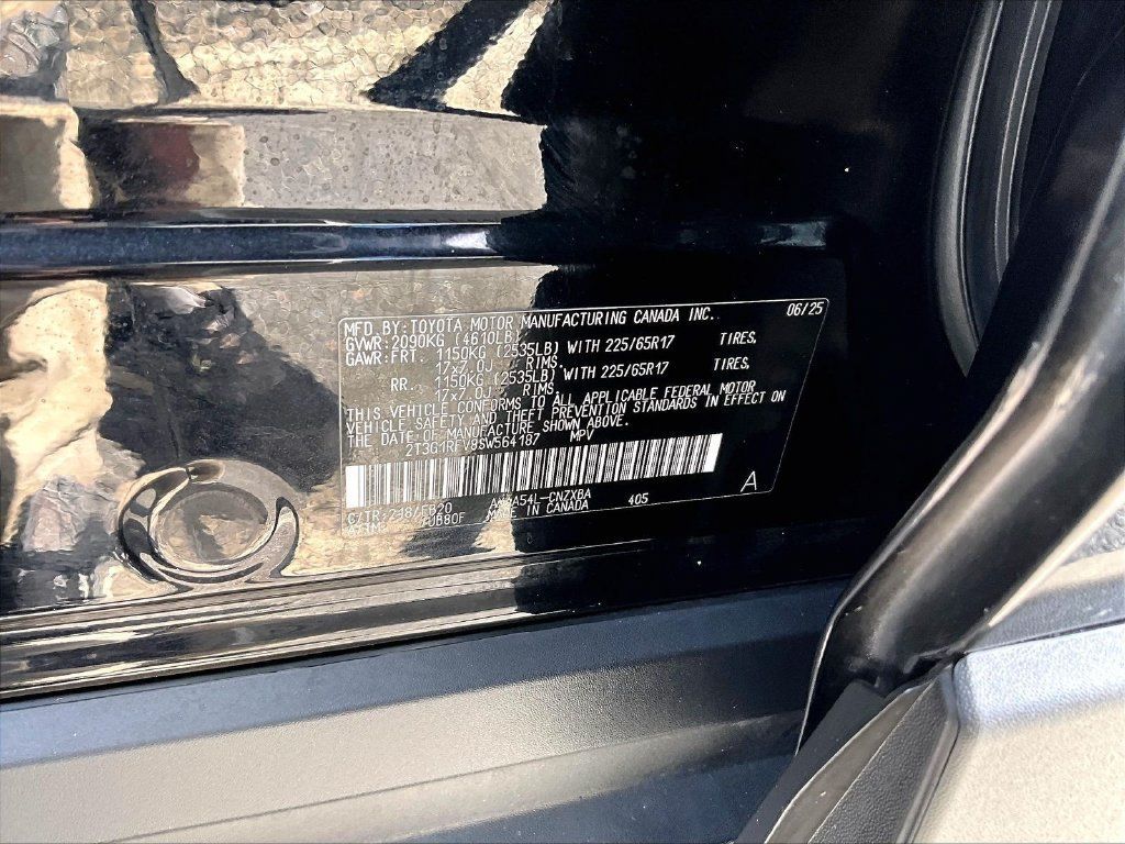 Used 2025 Toyota RAV4 LE AWD/4WD image 36
