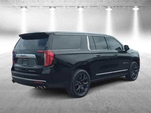 Used 2021 GMC Yukon XL Denali w/ Denali Premium Package AWD/4WD image 8