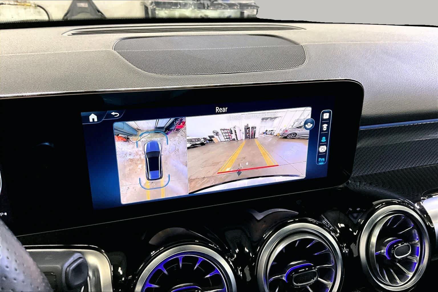 Certified 2025 Mercedes-Benz GLB 35 AMG 4MATIC image 29