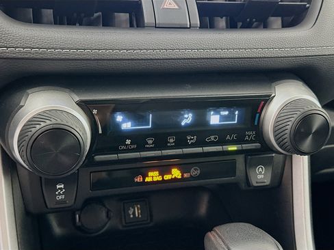 Used 2024 Toyota RAV4 LE image 22