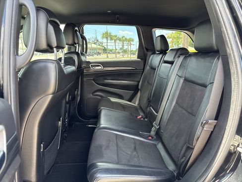 Used 2020 Jeep Grand Cherokee Altitude AWD/4WD image 14