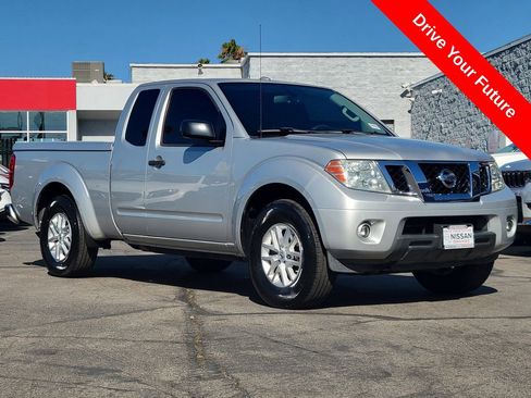 Used 2015 Nissan Frontier SV AWD/4WD image 1