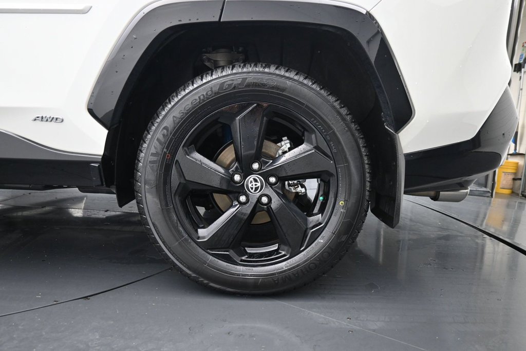 Used 2020 Toyota RAV4 XSE w/ All Weather Liner Package AWD/4WD image 15
