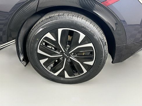 Used 2024 Kia EV6 Wind RWD image 11