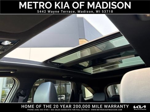 Used 2025 Kia Sorento SX Prestige AWD/4WD image 17