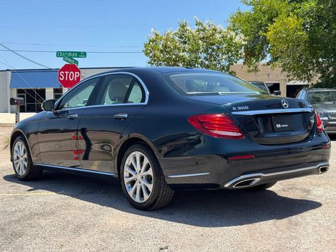 Used 2017 Mercedes-Benz E 300 4MATIC w/ Premium 1 Package image 4