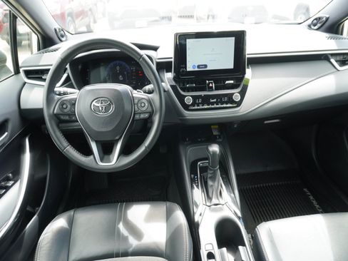 Used 2023 Toyota Corolla XSE FWD image 2