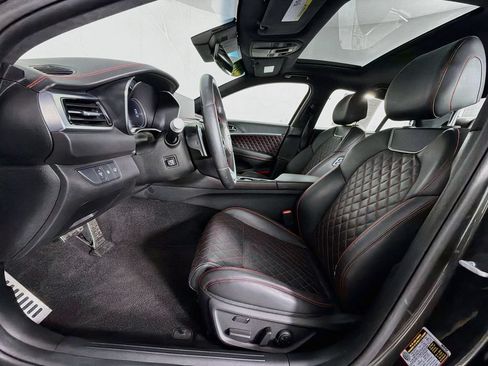 Used 2024 Genesis G70 3.3T image 12
