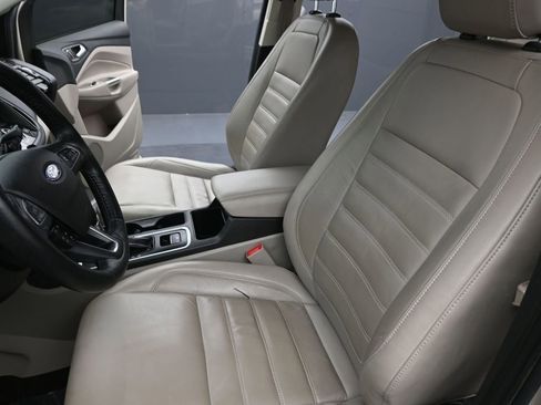 Used 2018 Ford Escape Titanium w/ Ford Safe & Smart Package image 12