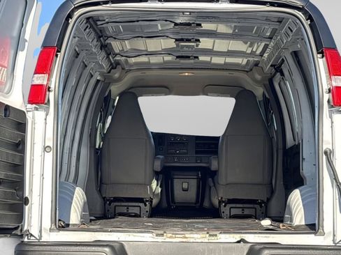 Used 2024 Chevrolet Express 2500 w/ Driver Convenience Package image 7